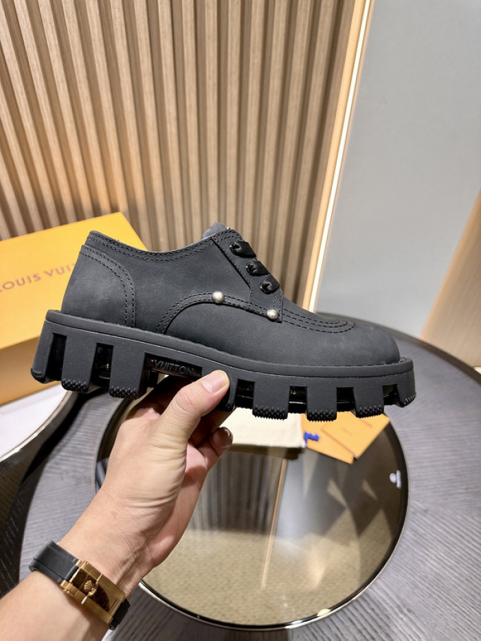 L&V SNEAKERS