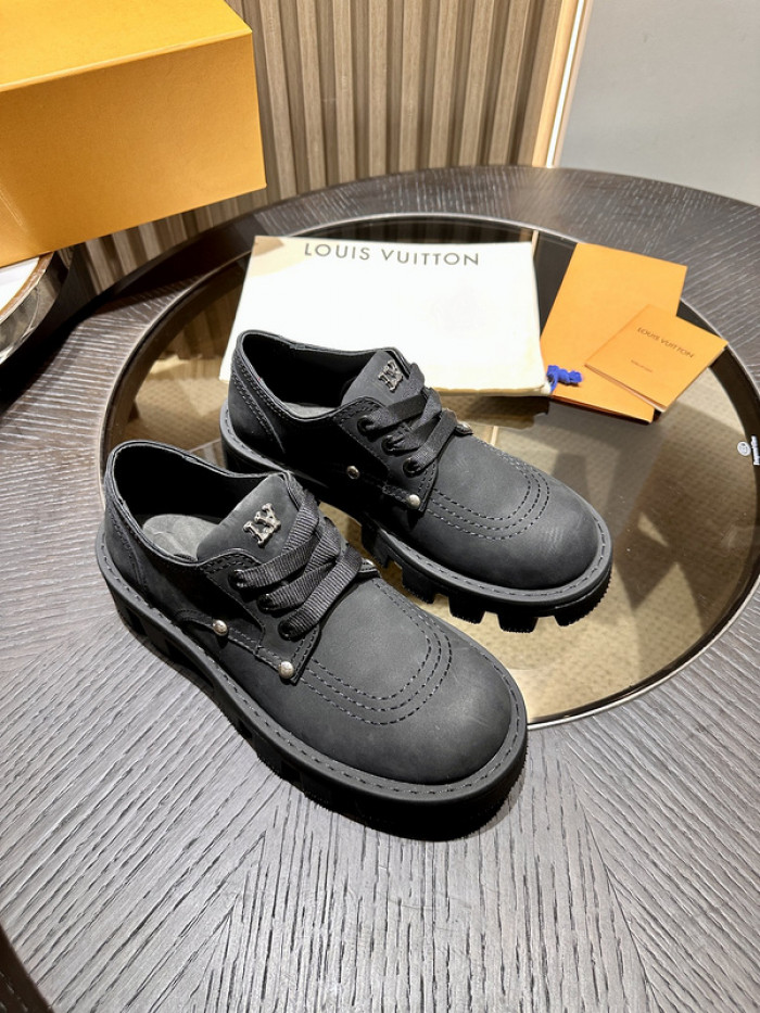 L&V SNEAKERS