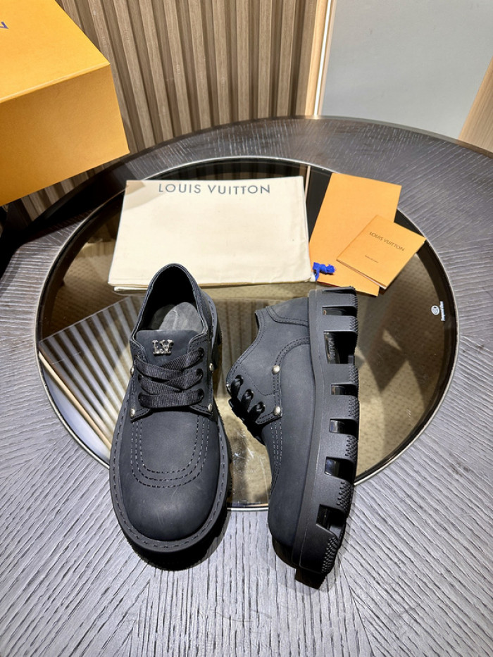 L&V SNEAKERS