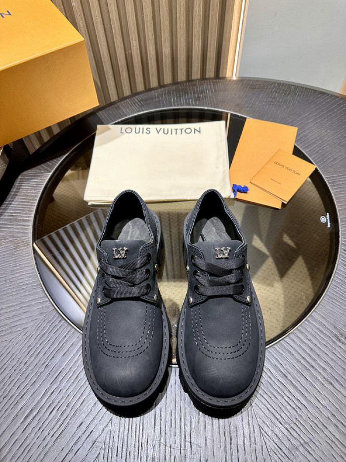 L&V SNEAKERS