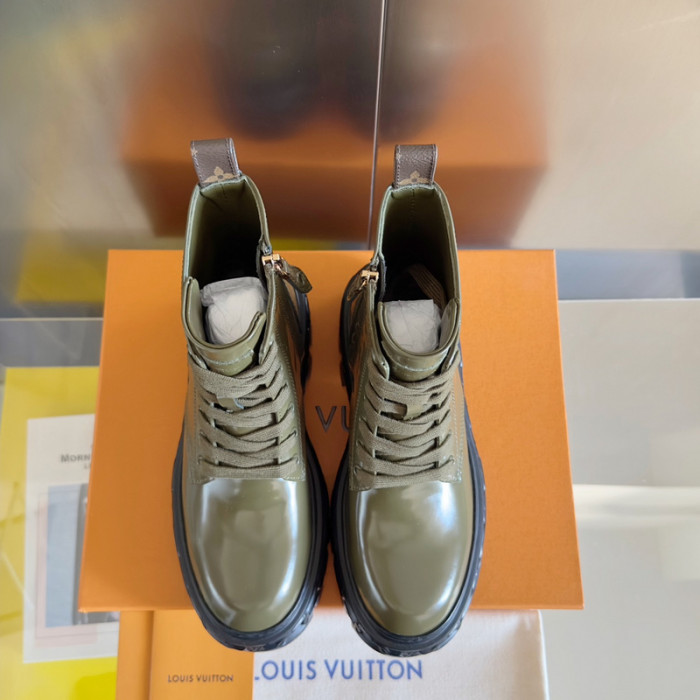 L&V SNEAKERS