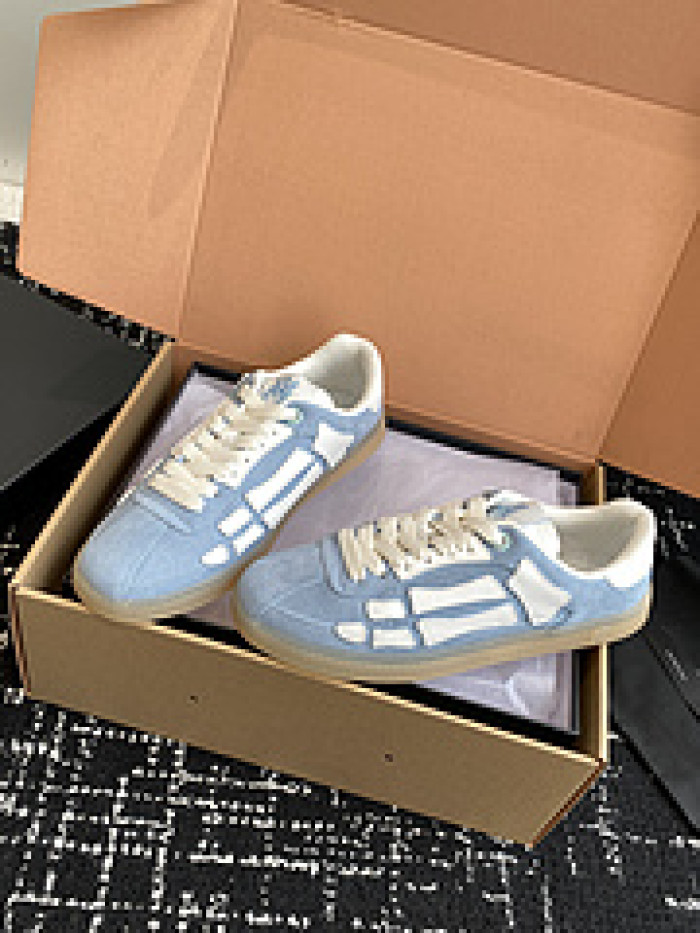 AM1R1 SNEAKERS