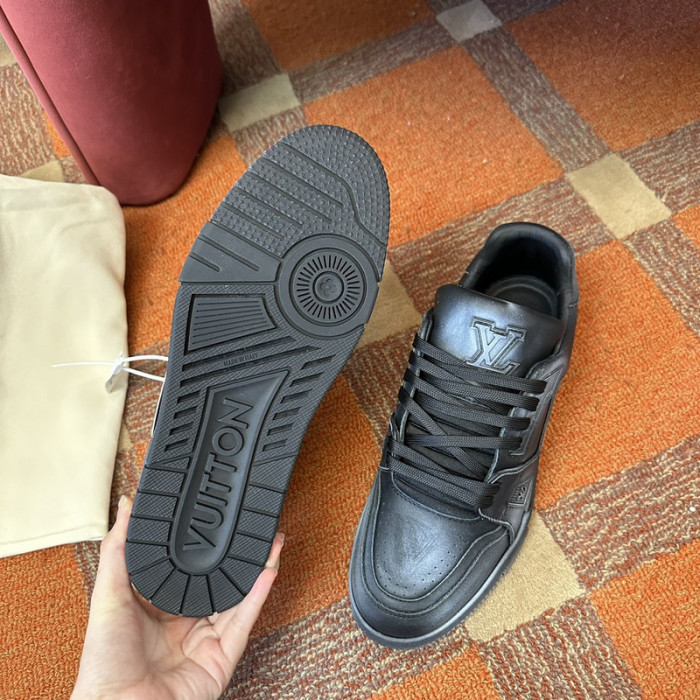 L&V SNEAKERS