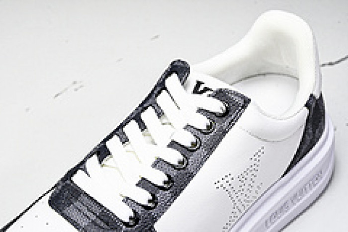 L&V SNEAKERS