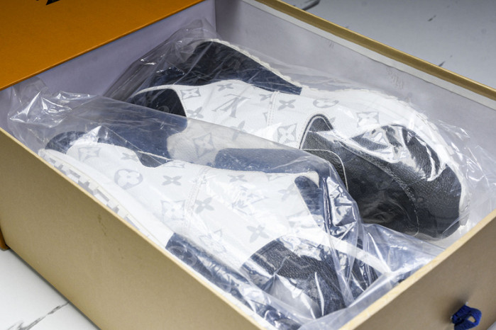 L&V SNEAKERS