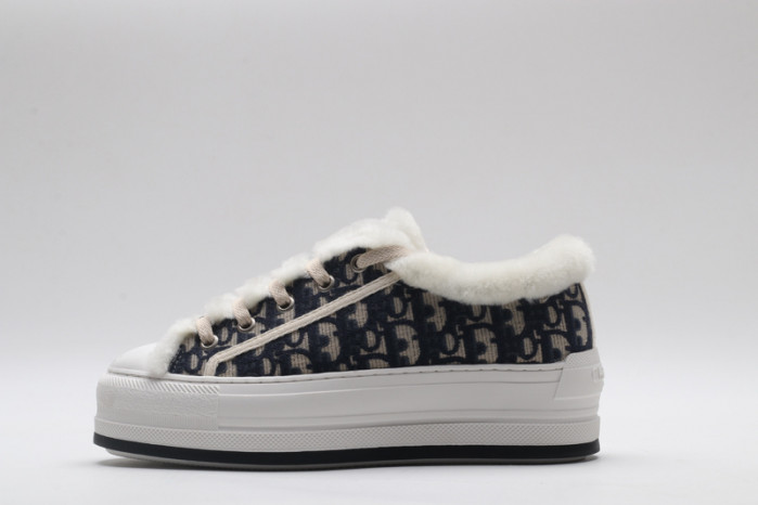 D designer sneaker