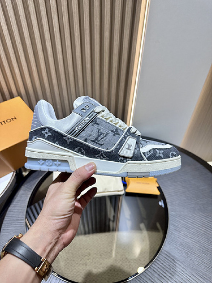 L&V SNEAKERS