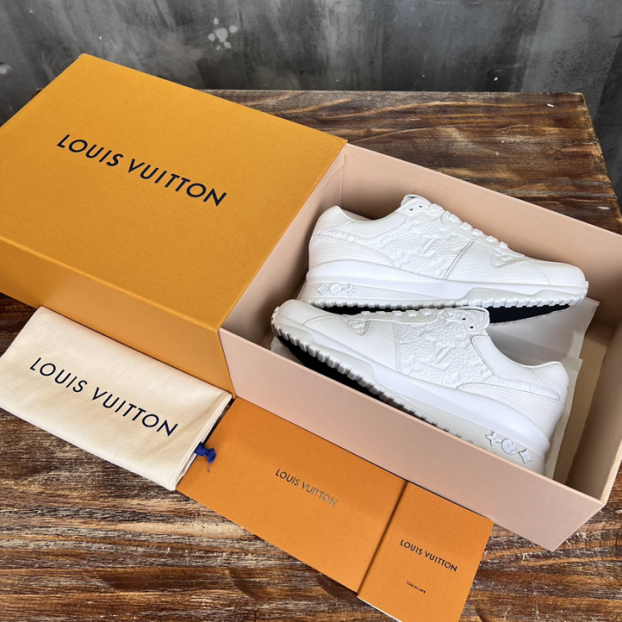 L&V SNEAKERS