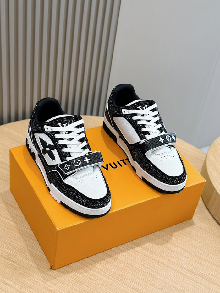 L&V SNEAKERS