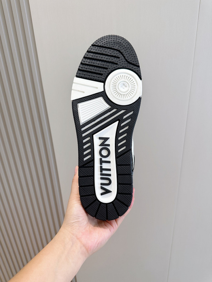L&V SNEAKERS