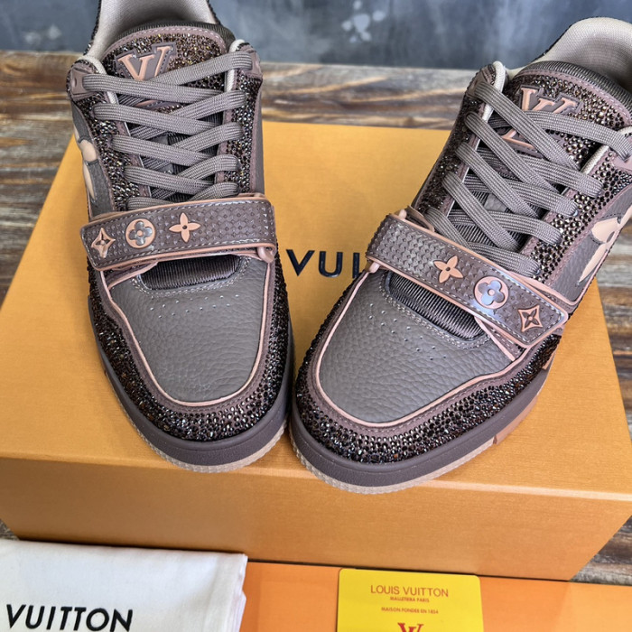 L&V SNEAKERS
