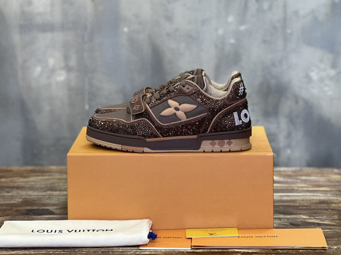 L&V SNEAKERS
