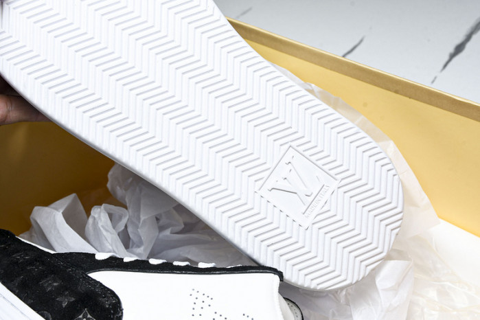 L&V SNEAKERS