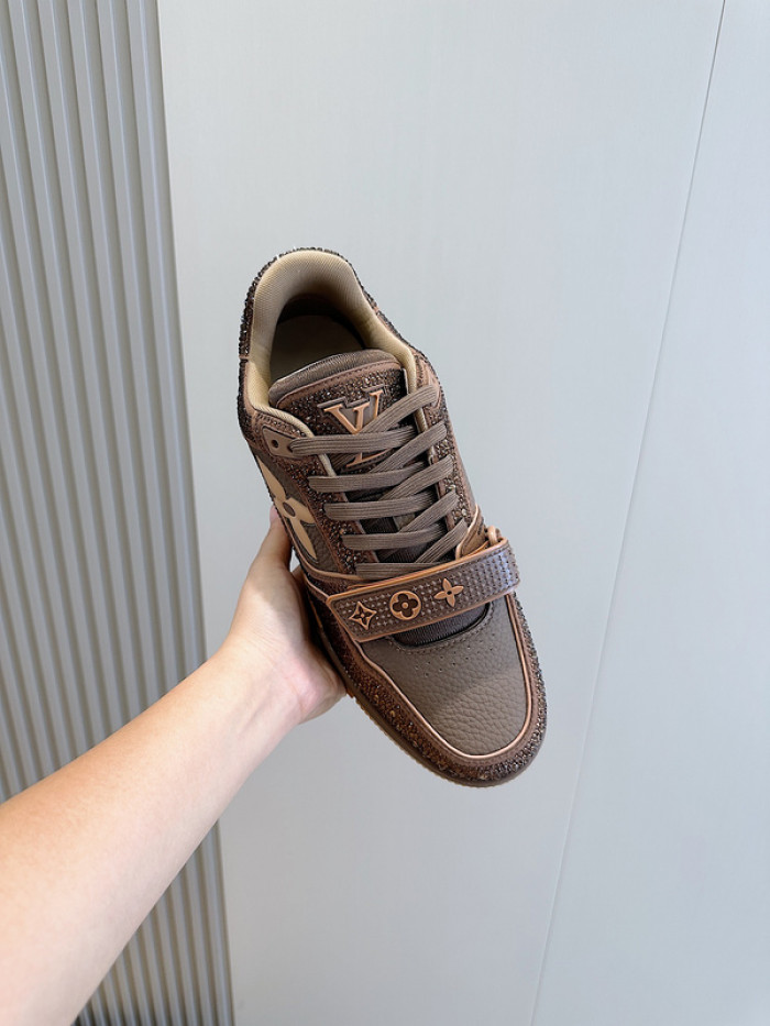 L&V SNEAKERS