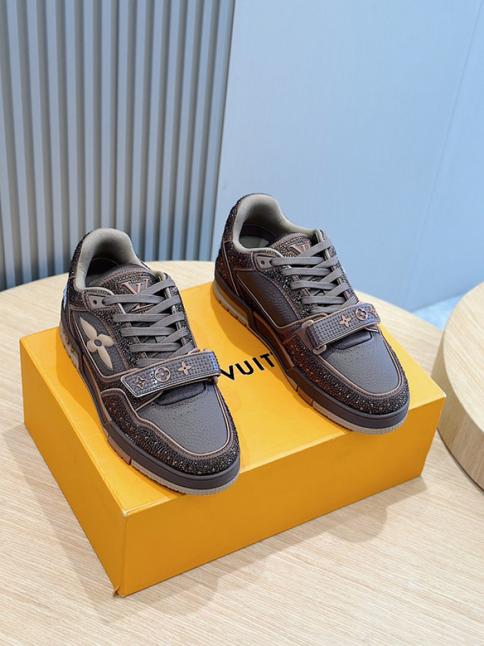 L&V SNEAKERS