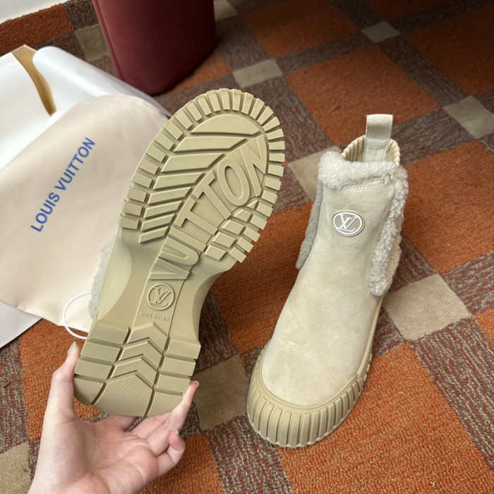 L&V SNEAKERS