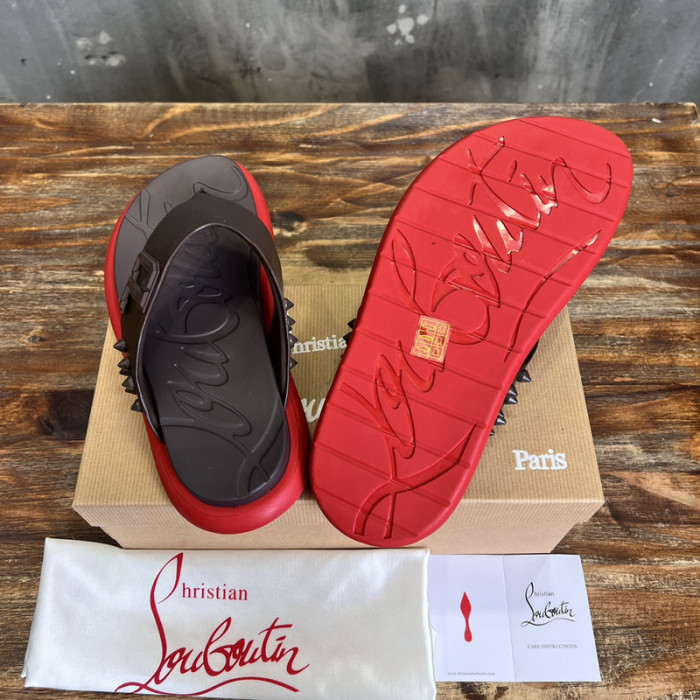 CL SLIPPERS