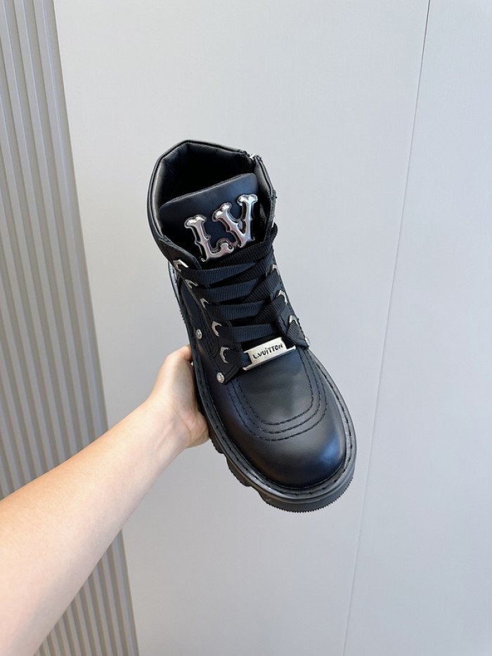 L&V SNEAKERS