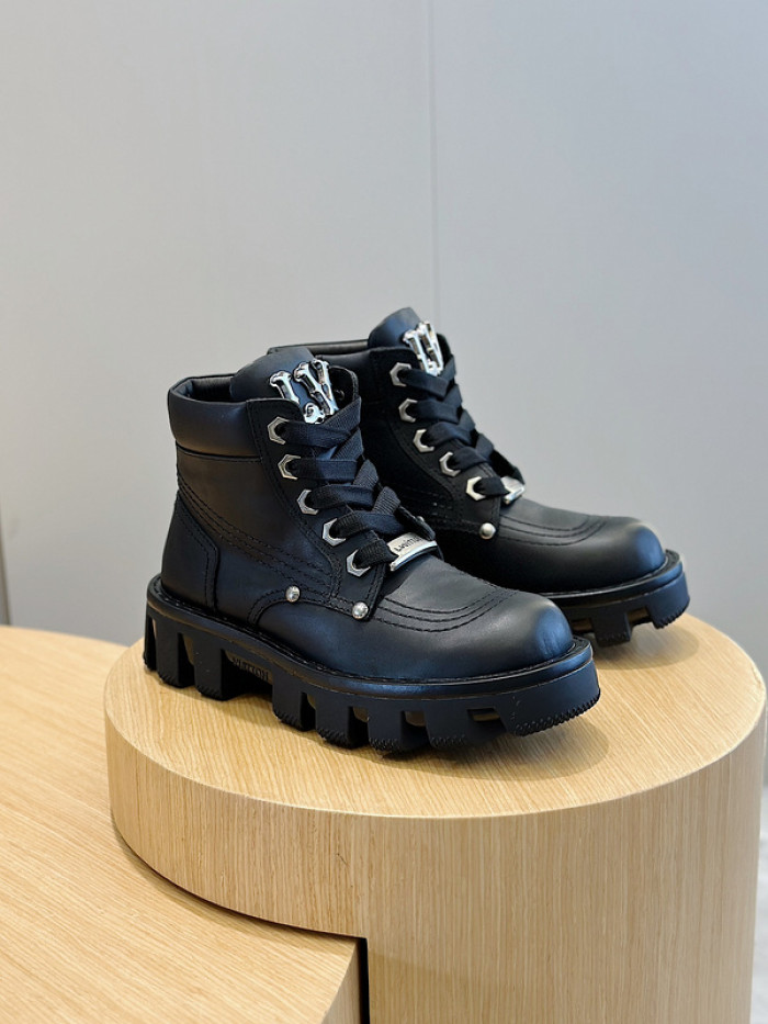 L&V SNEAKERS