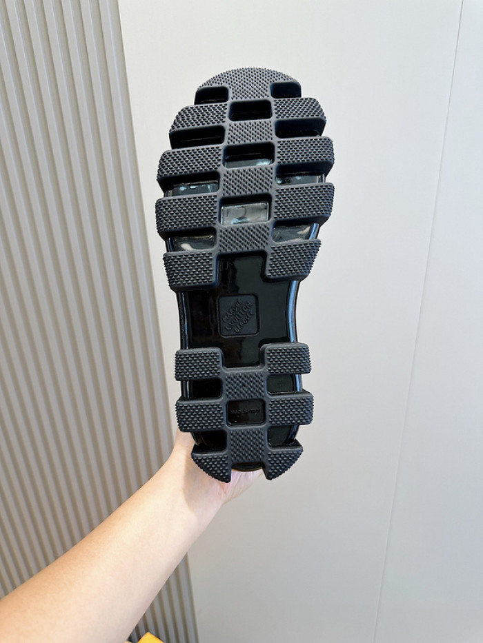 L&V SNEAKERS