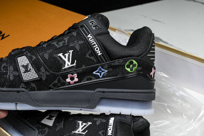 L&V SNEAKERS